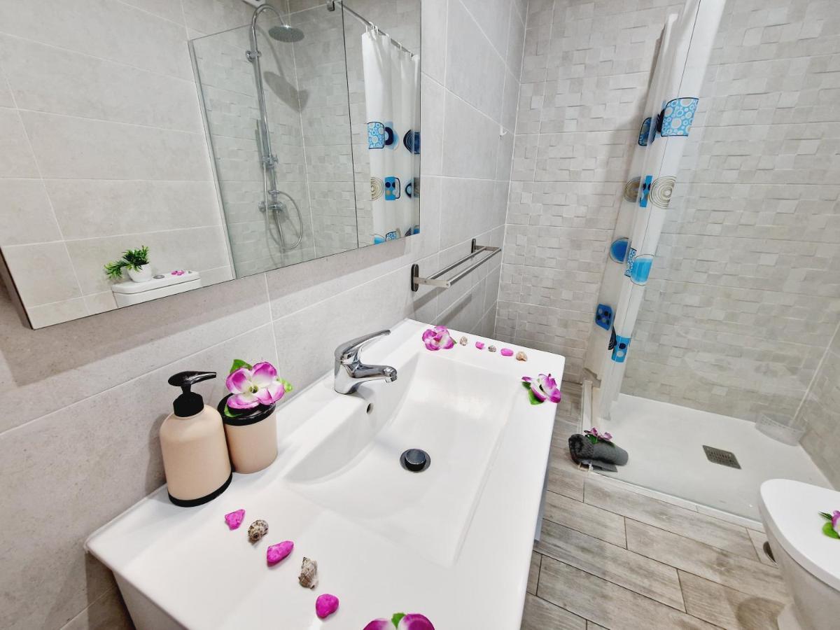 Luxury San Marino Apartment & Pool View 洛斯克里斯蒂亚诺斯 外观 照片