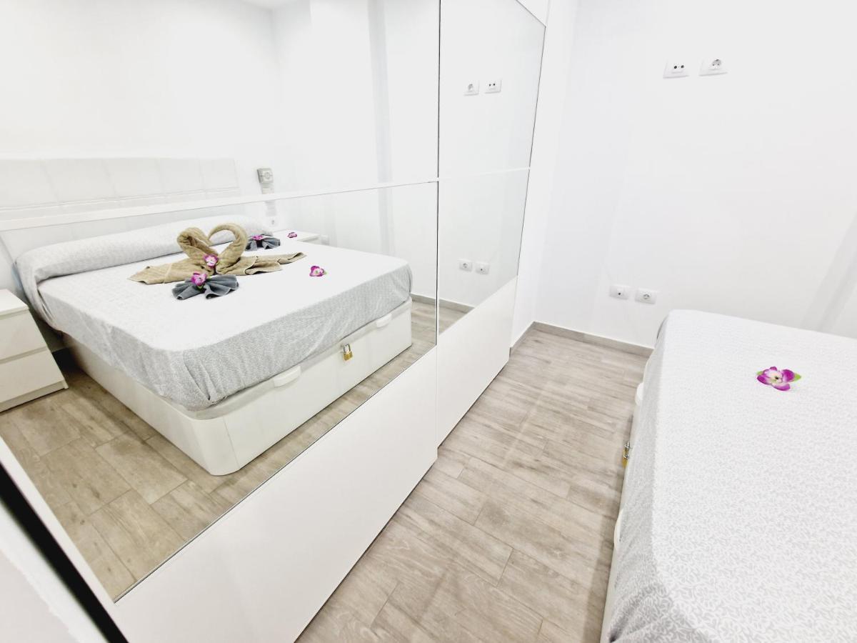 Luxury San Marino Apartment & Pool View 洛斯克里斯蒂亚诺斯 外观 照片